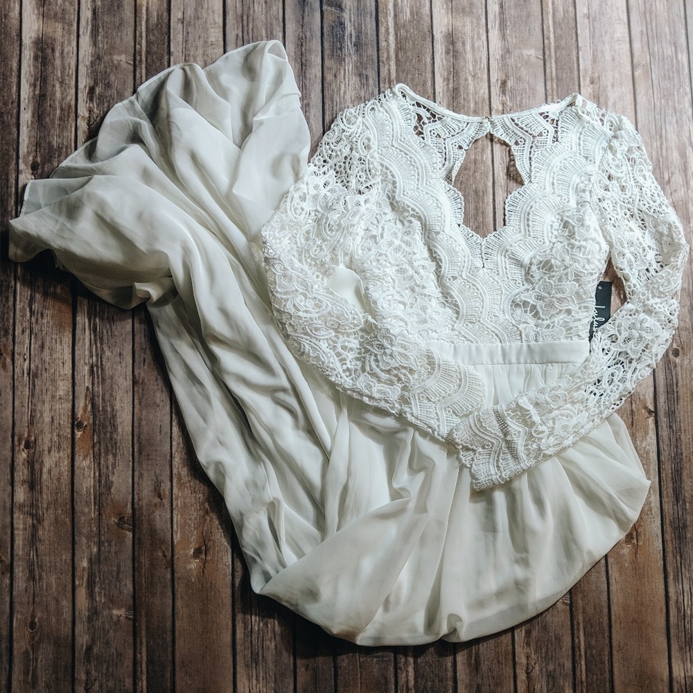 NWT Lulu's White Long Sleeve Lace Maxi Dress Sz XS